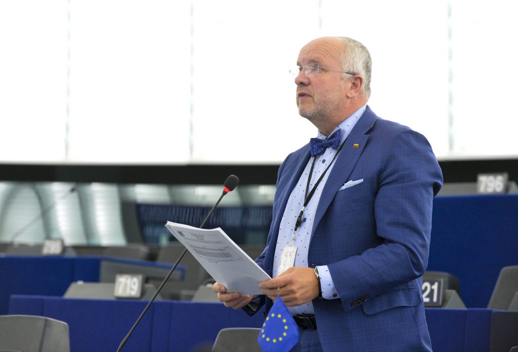 Europos Parlamento narys Juozas Olekas plenarinėje sesijoje Strasbūre.